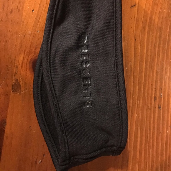 Descente fleece headband/ear band/ponytail - Picture 2 of 2